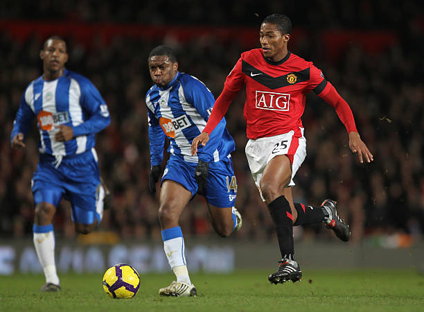 更衣室的氛 更衣室的氛